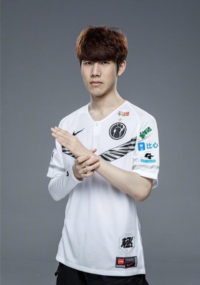 胜败分组赛赛程安排：5月7日TES对阵TL打响首战