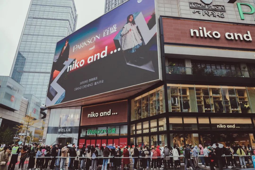 今日凌晨的2023LEC冬季赛决赛中，G2以3-0横扫MAD拿下冠军 这也是中单选手Caps拿到的第八个欧洲联赛冠军